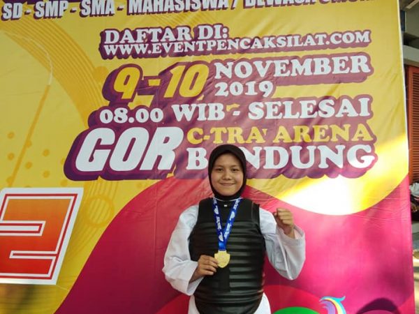 Sarah Ayu Permata Dewi Juara I Silat Medali  Emas 2019